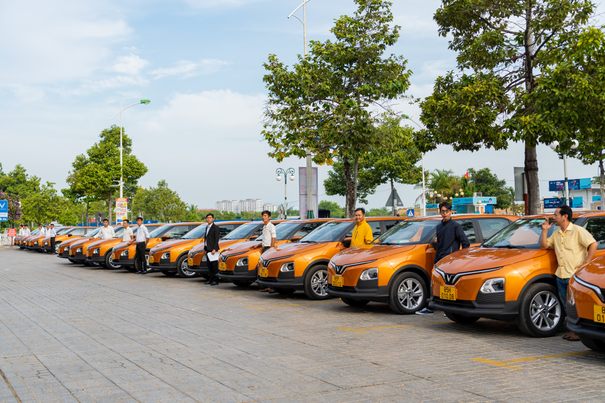 Bạn có thể di chuyển nhanh chóng và dễ dàng bằng taxi về Ninh Thuận